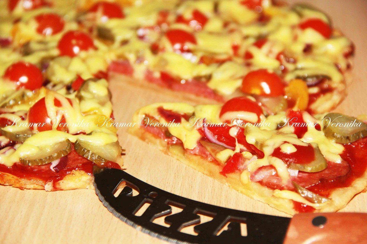 бездрожжевая пицца в духовке с колбасой и сыром фото 30